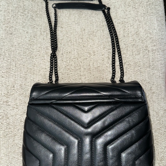 Yves Saint Laurent Black Quilted Leather Shoulder Bag - Picture 2 of 11